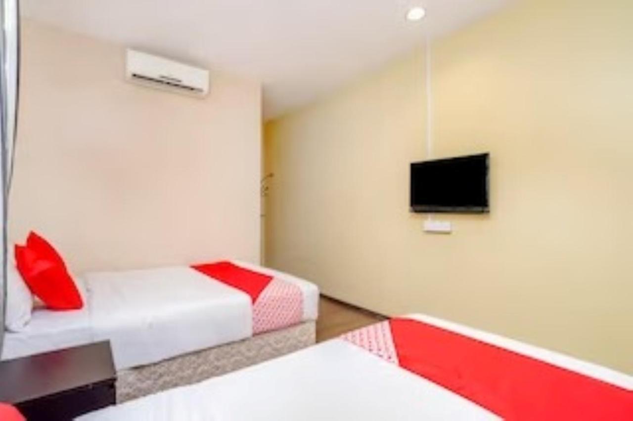 D'Pinetrees Hotel Johor Bahru Extérieur photo